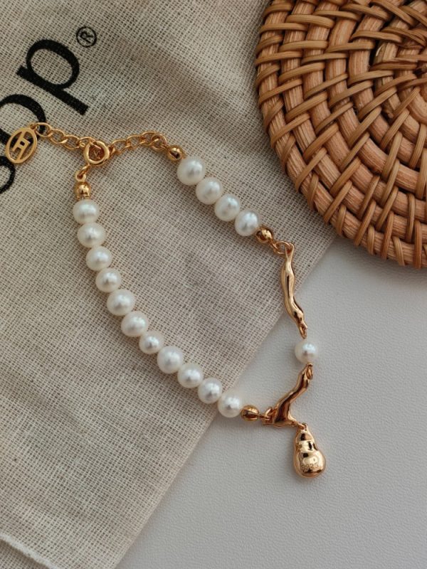 Water drop pendant pearl bracelet - Image 2