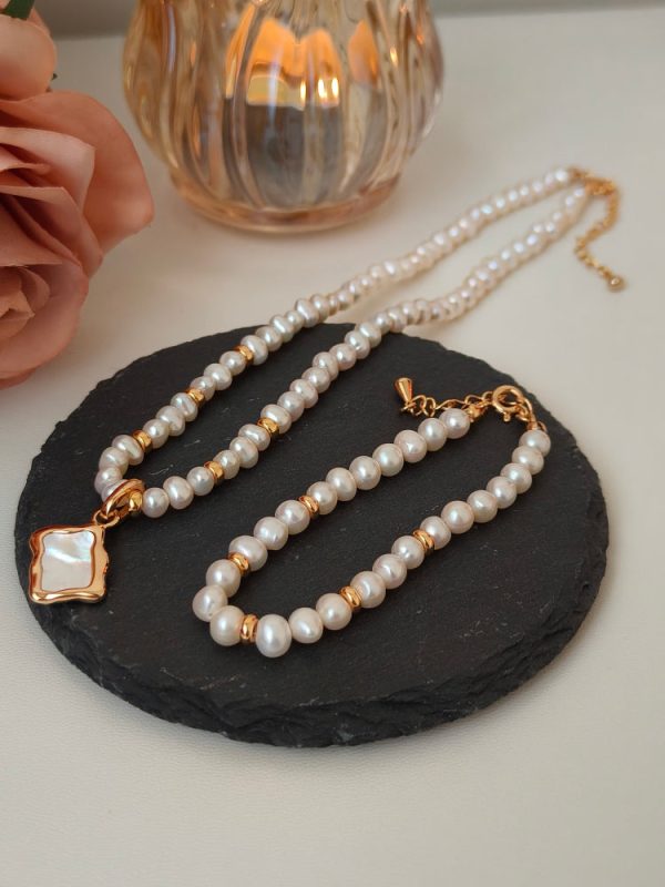 Natural Freshwater Pearl Bracelet - Image 3