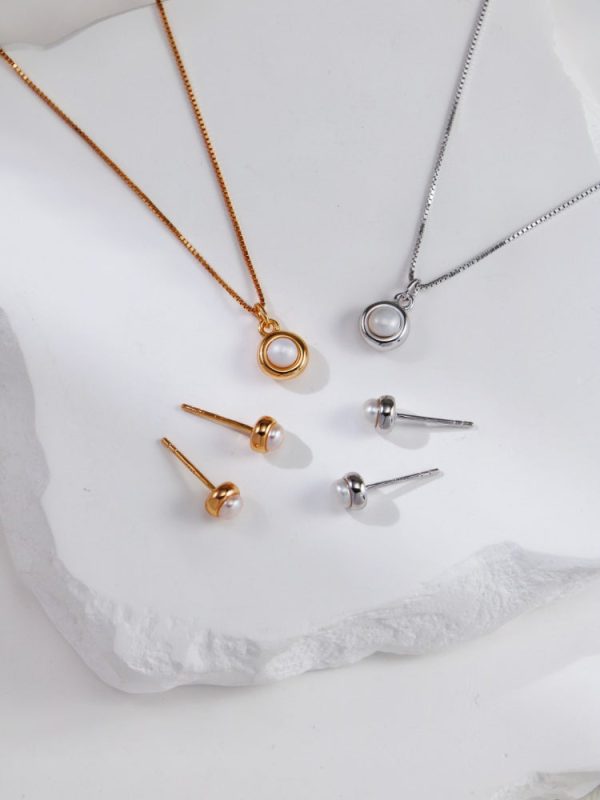 Pearl Pendant Necklace - Image 4