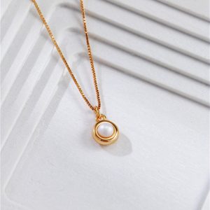 Pearl Pendant Necklace