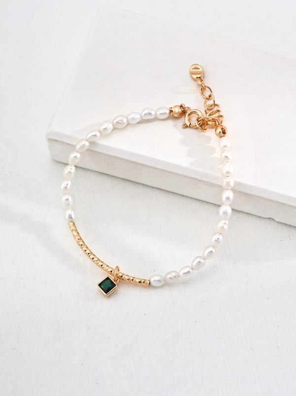 Green Zircon Pearl Bracelet.