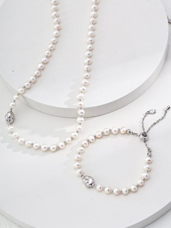 Meteorite Shape Adjustable Pearl Bracelet - Image 7